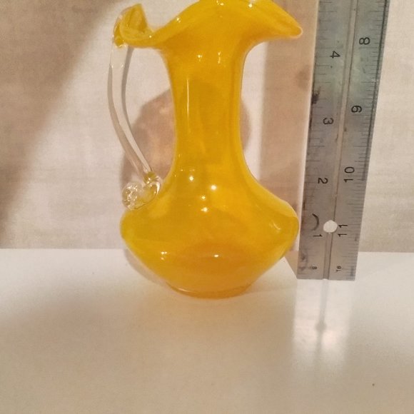 PILGRIM GLASS HAND BLOWN Yellow & Clear Glass Vase 5" - Picture 6 of 6